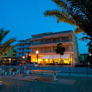 Mauri Hotel